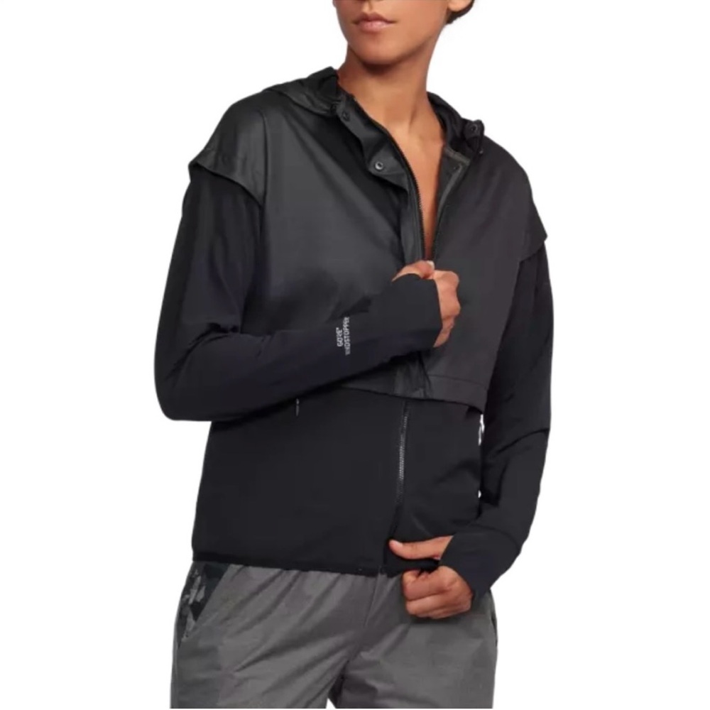 Under Armour Women’s Gore Windstopper Hooded Jacket in Black XL